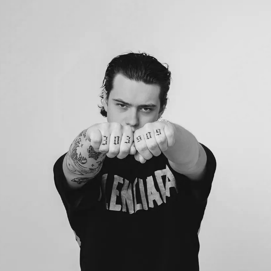 Book / Hire Alex Farell