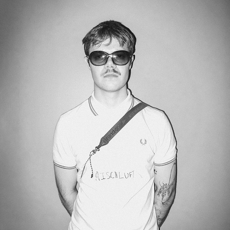 Book / Hire Faster Horses DJ