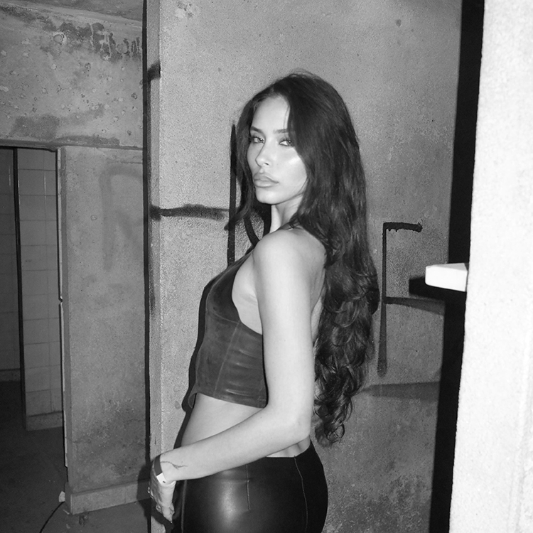 Book / Hire Toximami DJ