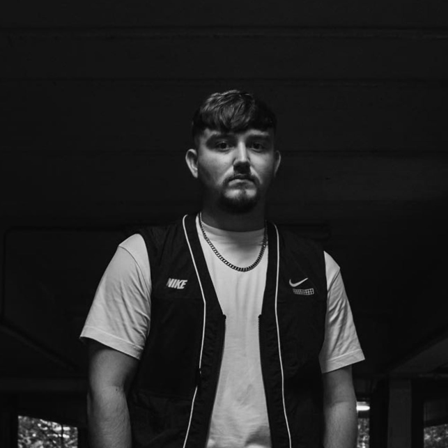 Book / Hire Sikoti DJ